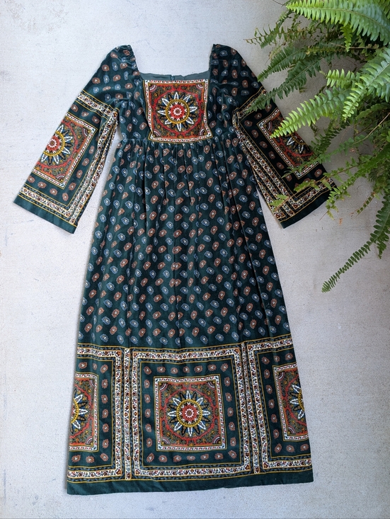 Calderon Dresses & Skirts - Bohemian Hippie Vintage 70s Calderon Velour Velvet Green Printed Maxi Dress